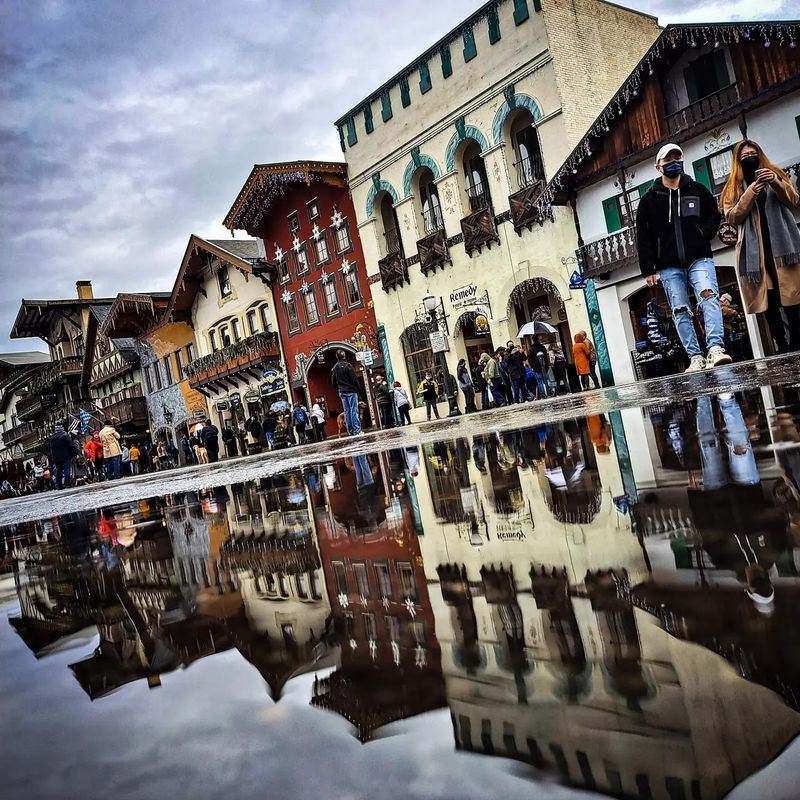 Art Walks and Galleries