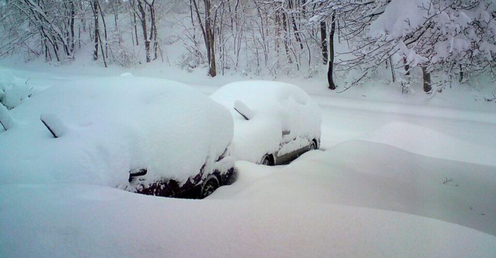 Multiple Deaths Reported as Winter Storm Leaves 814,000 Customers Without Electricity