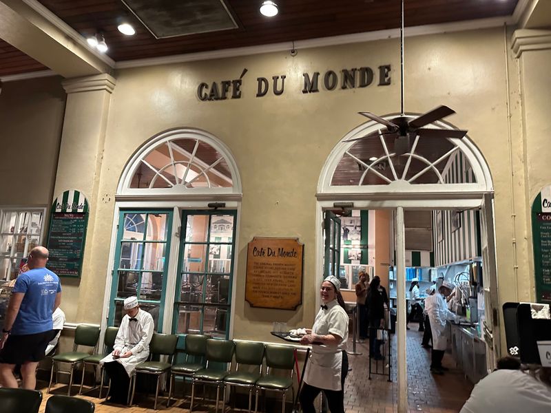 Café Du Monde