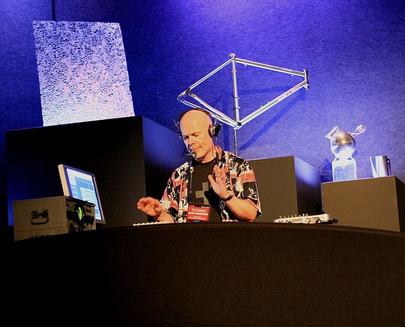 Thomas Dolby – She Blinded Me With Science (1982)