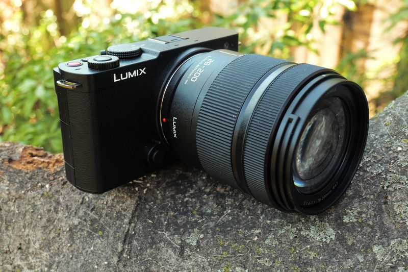 Panasonic Lumix S9