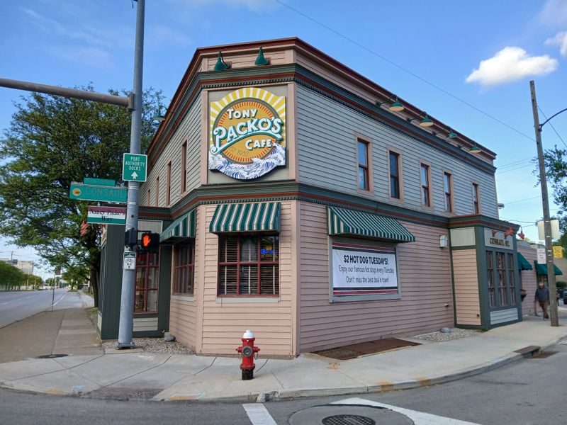 Ohio: Tony Packo’s Cafe, Toledo