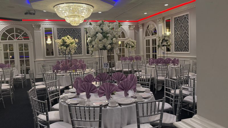 Jolly Inn Restaurant & Banquet Hall — Chicago, IL