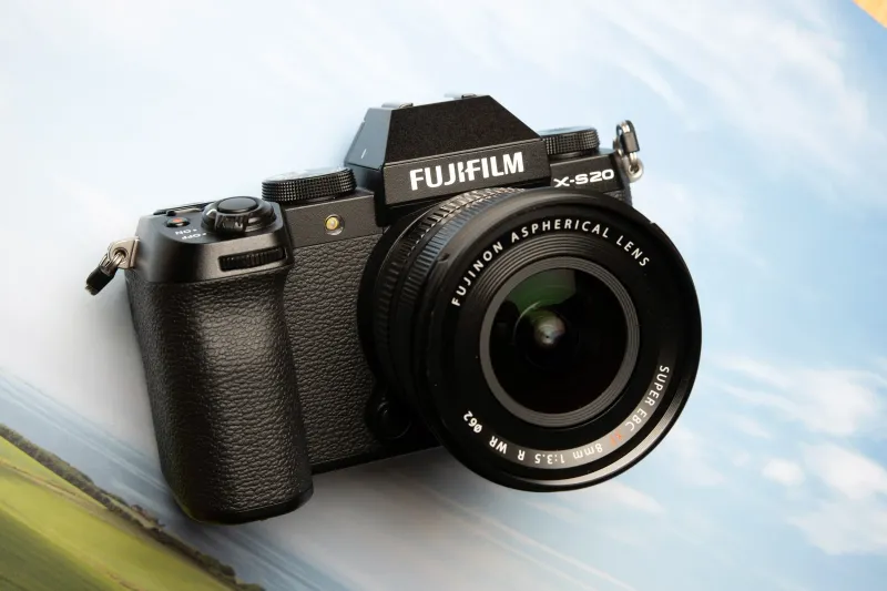 Fujifilm X-S20