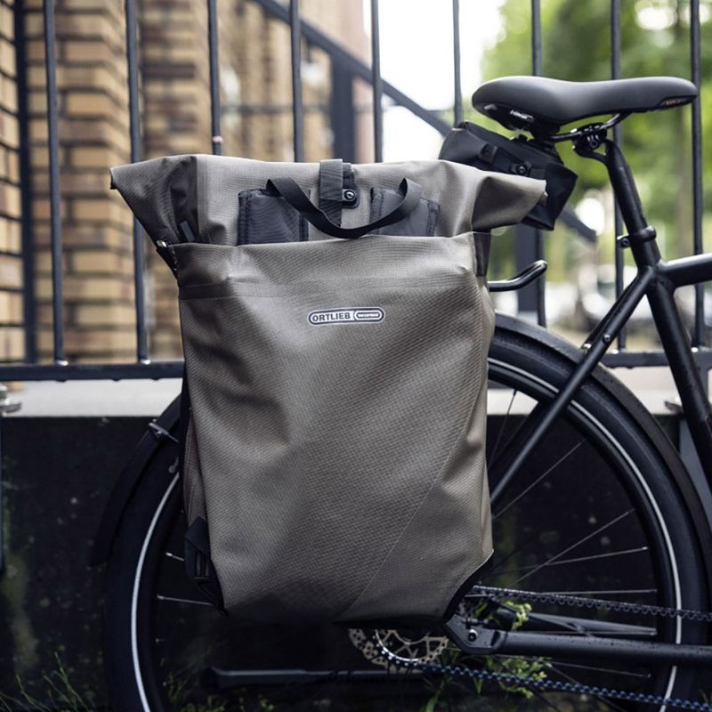 ORTLIEB Vario - backpack to pannier hybrid for wet-weather biking