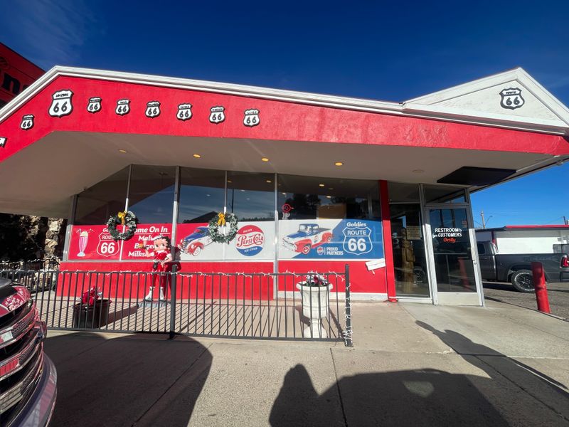Traditional American Plates on Main Street, Williams, Arizona