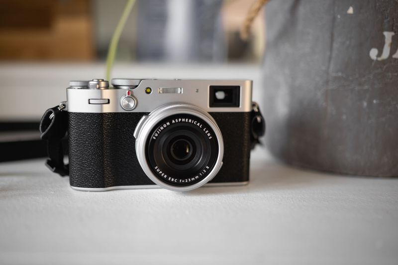 Fujifilm X100V