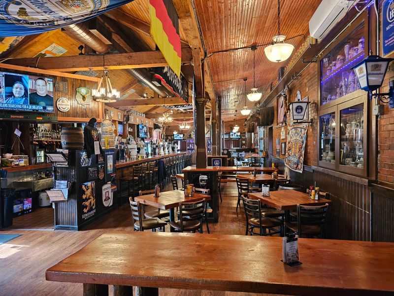 Hessen Haus – Des Moines, IA