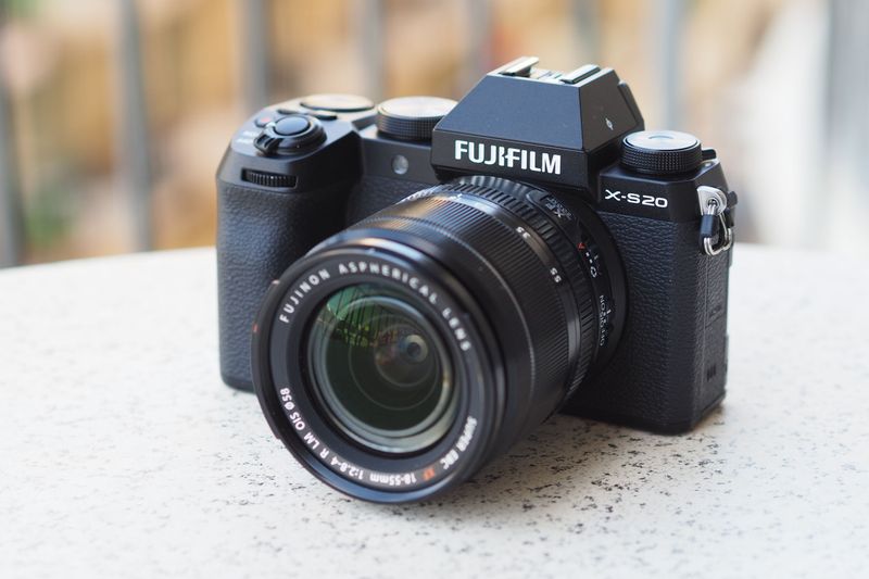Fujifilm X-S20