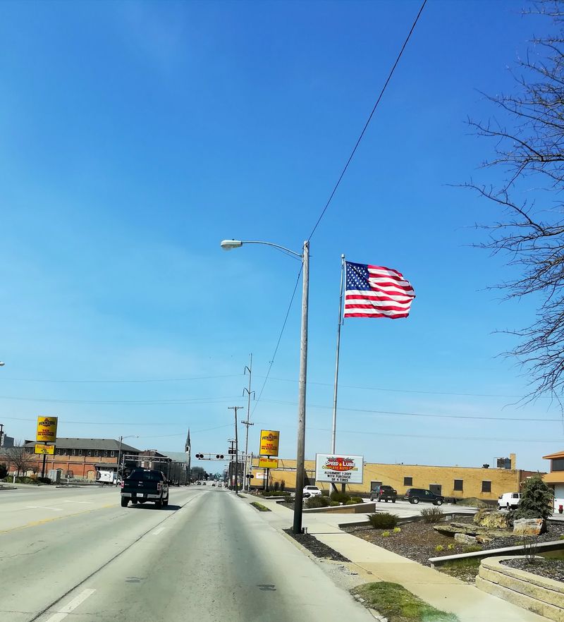 Convenient Central Illinois Location