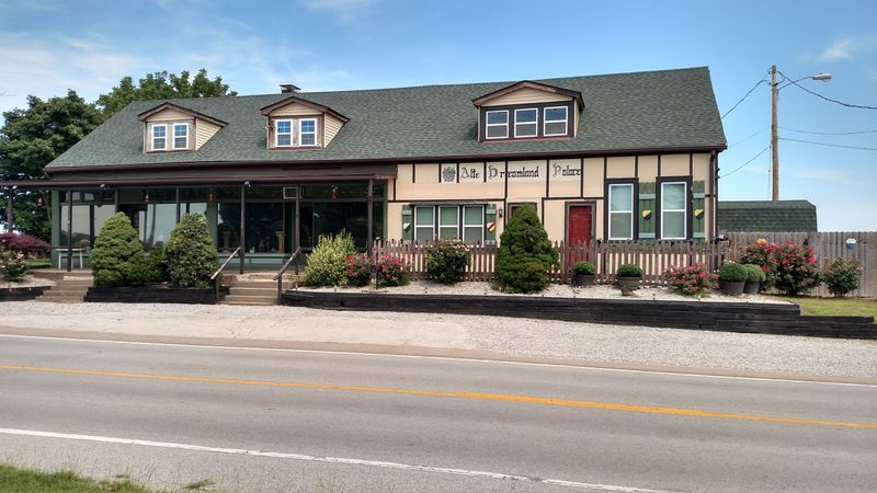 Dreamland Palace German Restaurant in Waterloo, IL