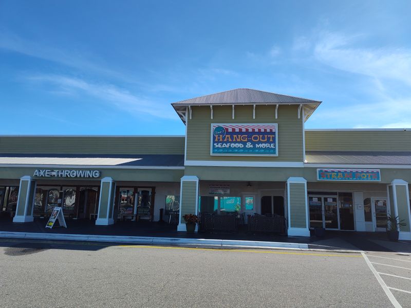 Dee's Hangout (Panama City Beach)