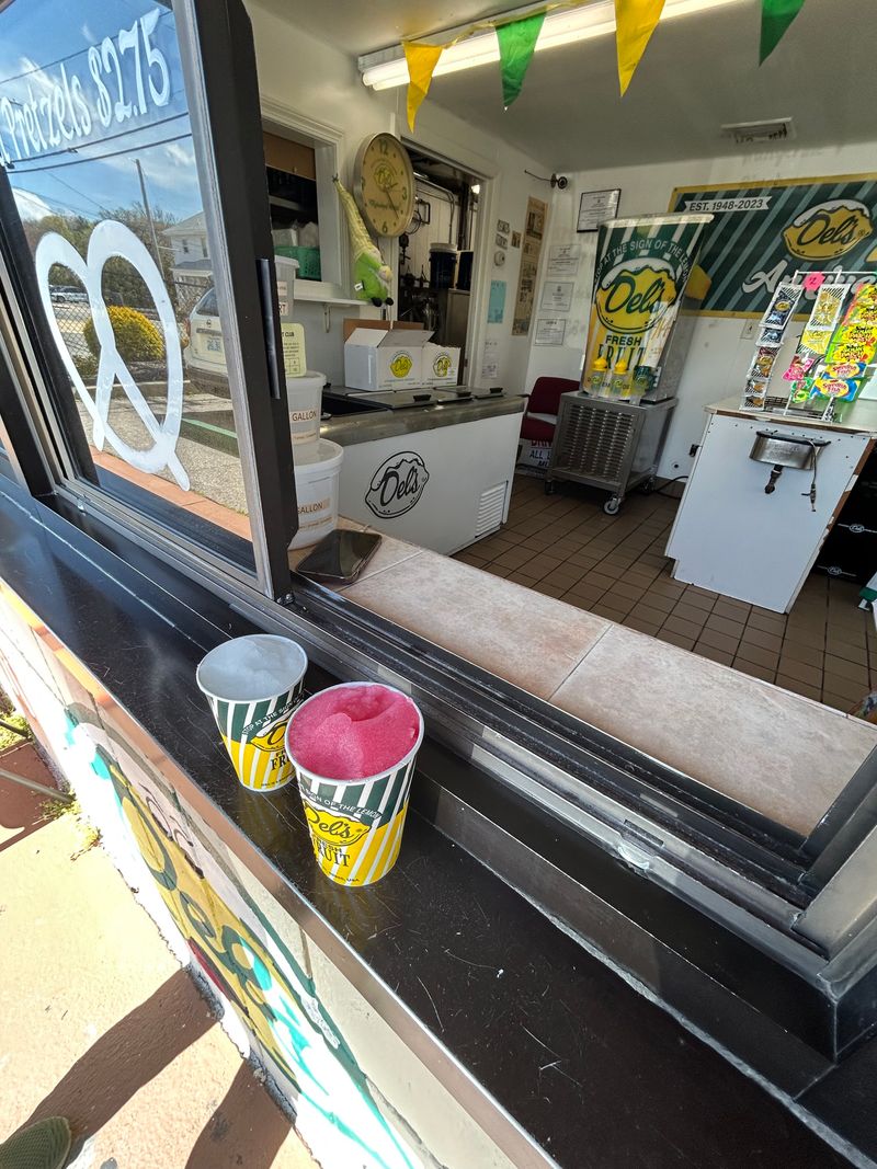 Rhode Island: Del’s Lemonade & Dogs, Providence