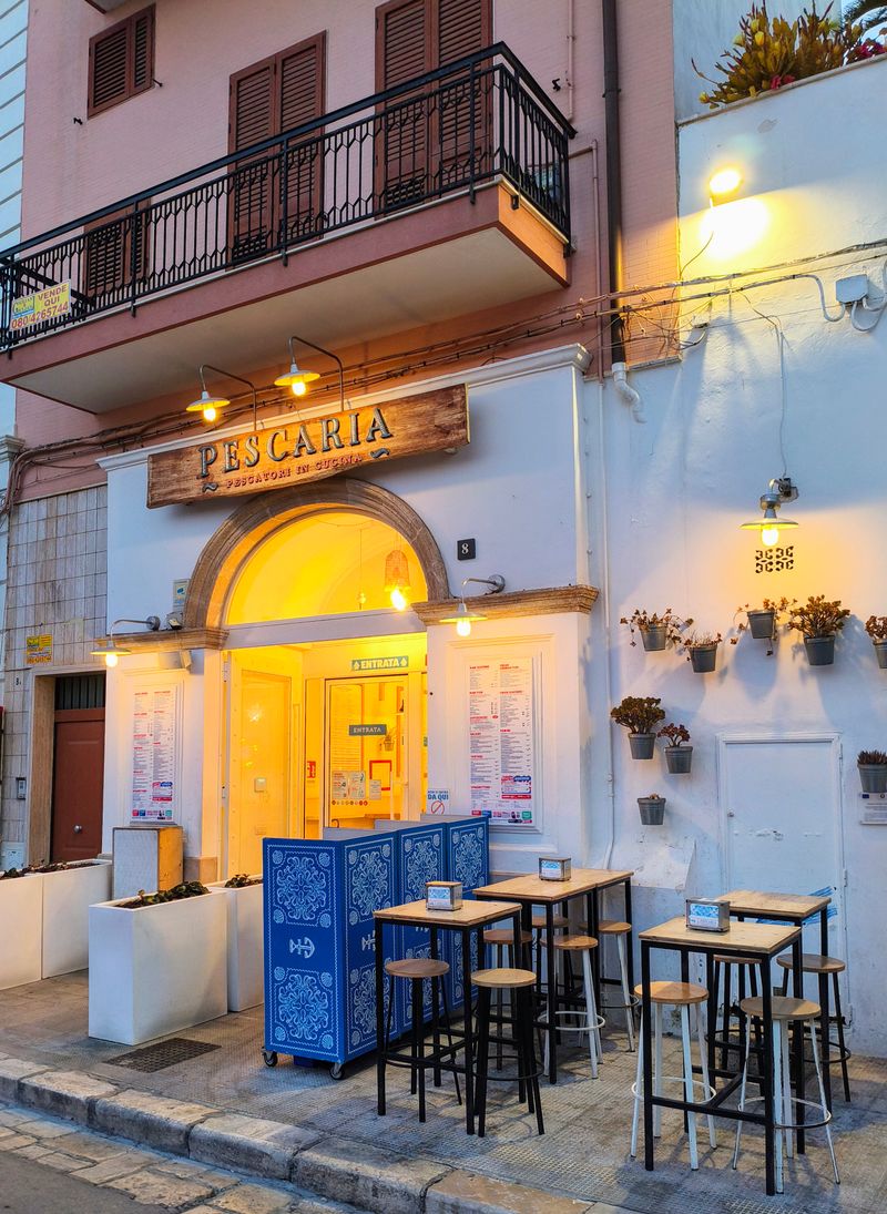 Fish sandwich - Pescaria (Polignano a Mare, Italy)