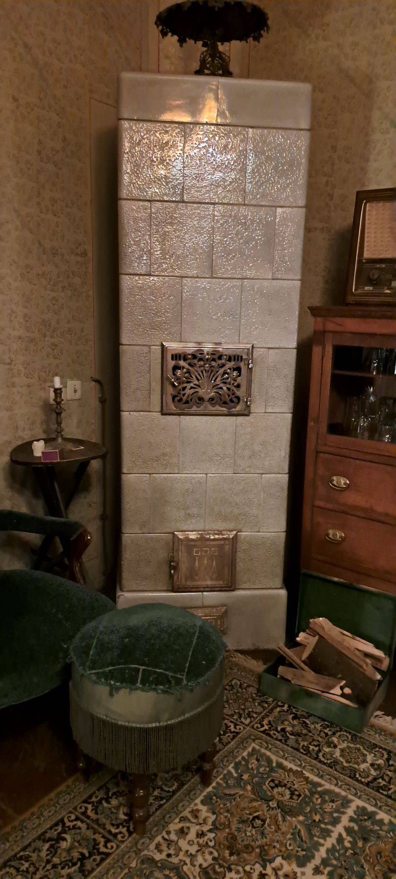 Actors Become Part of the Story