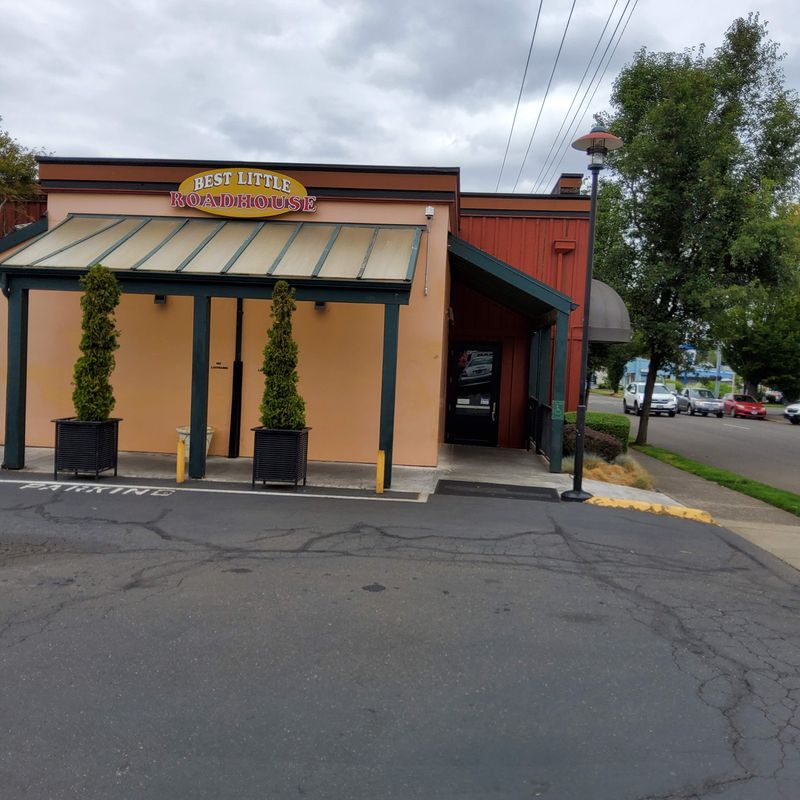 Why This Roadhouse Keeps Locals Coming Back