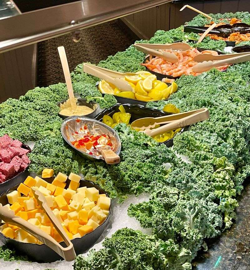 Vegetarian and lighter choices