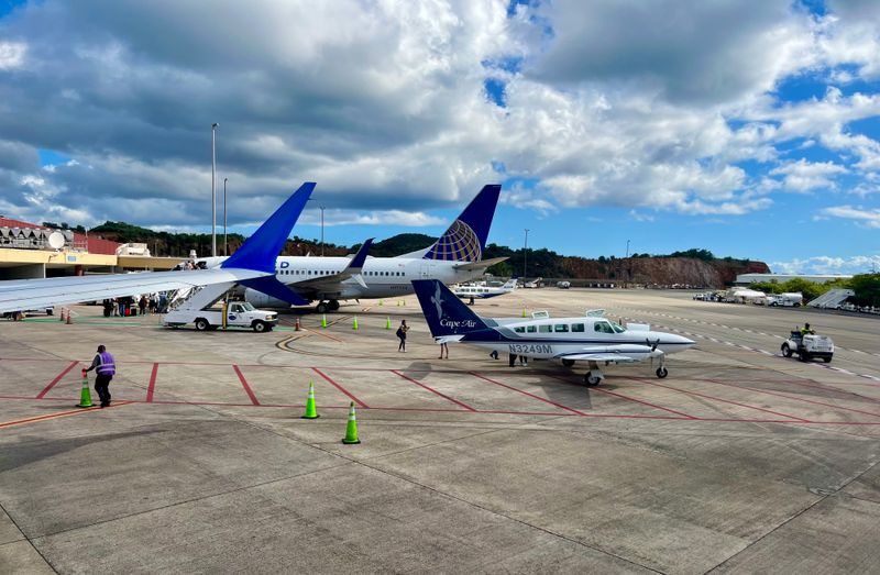 Two major airports make mainland trips realistic