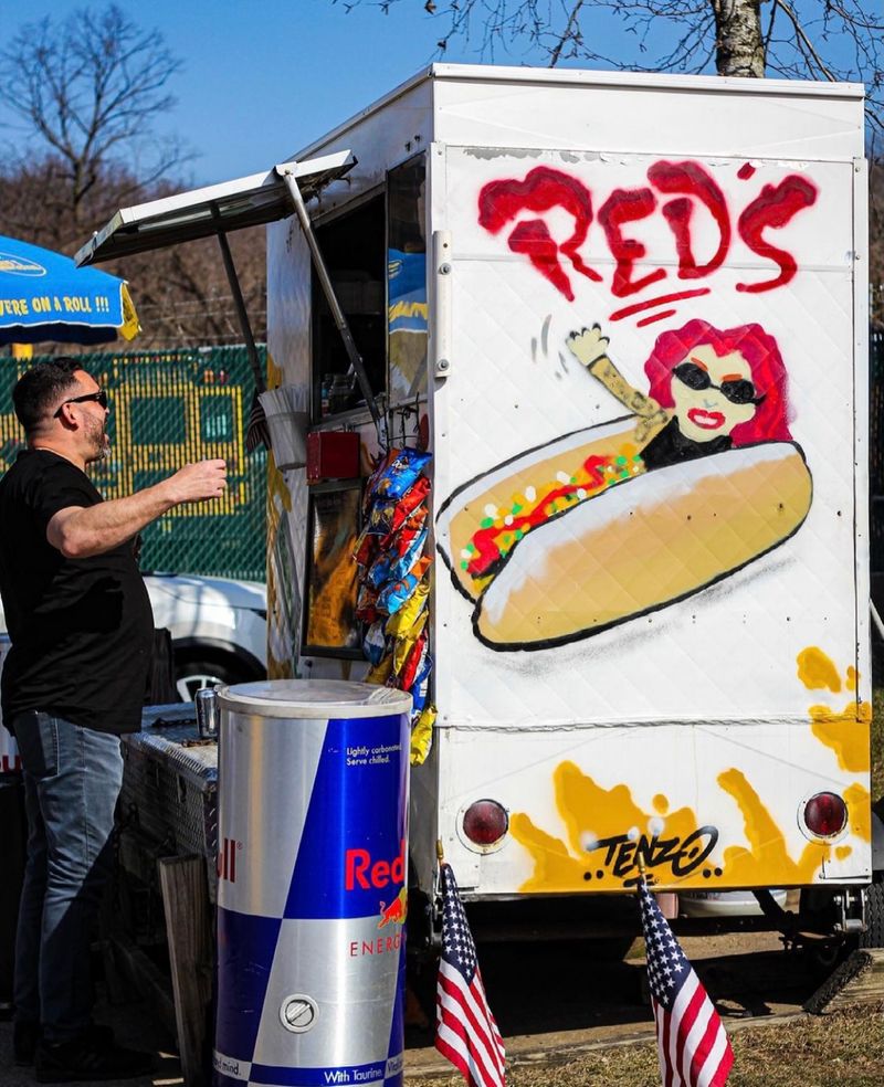 South Carolina: Red’s Hot Dogs, Charleston