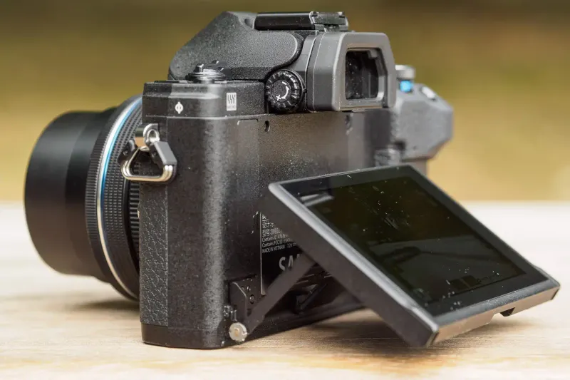 Olympus OM-D E-M10 Mark IV