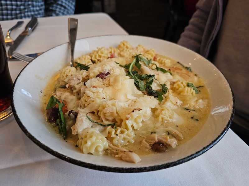 Chicken Alfredo, House Comfort