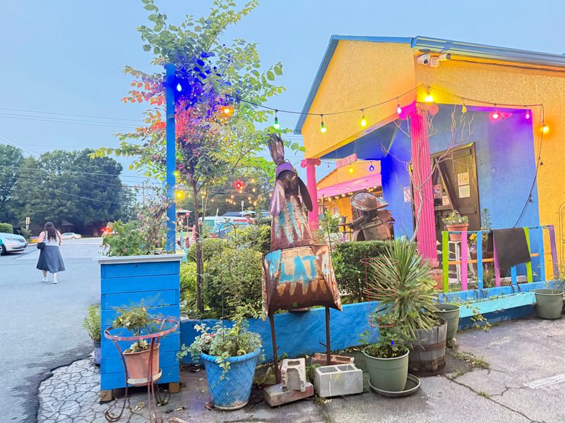 Outdoor Seating Vibes