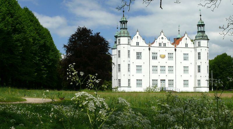 Ahrensburg Palace — Renaissance Gem Near Hamburg