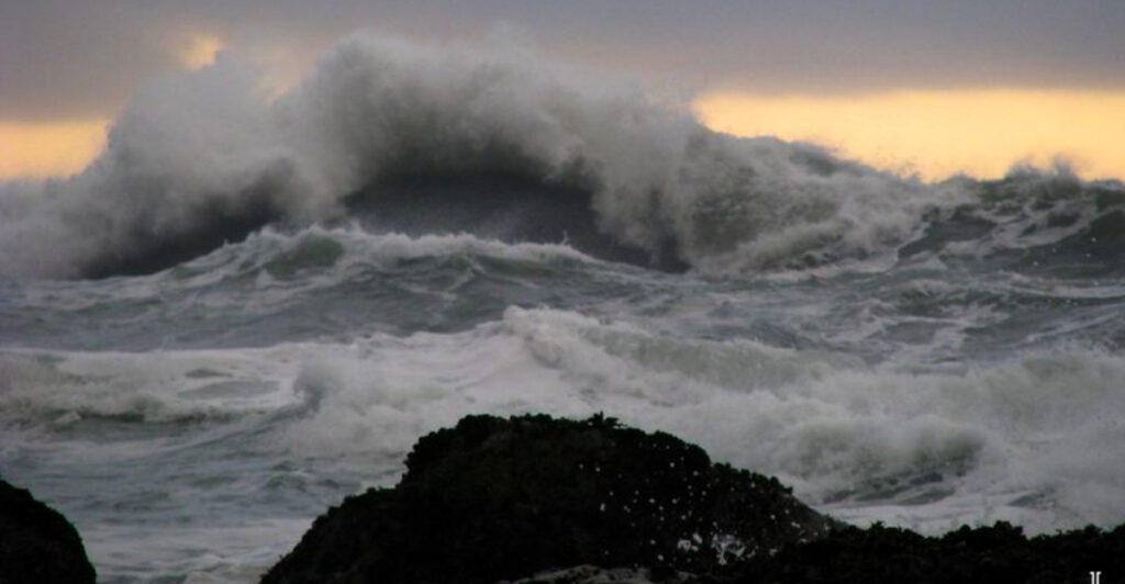 Satellites Detect Skyscraper-High Waves – A Warning and Opportunity for Humanity