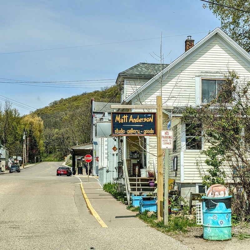 Main Street Galleries and Boutiques