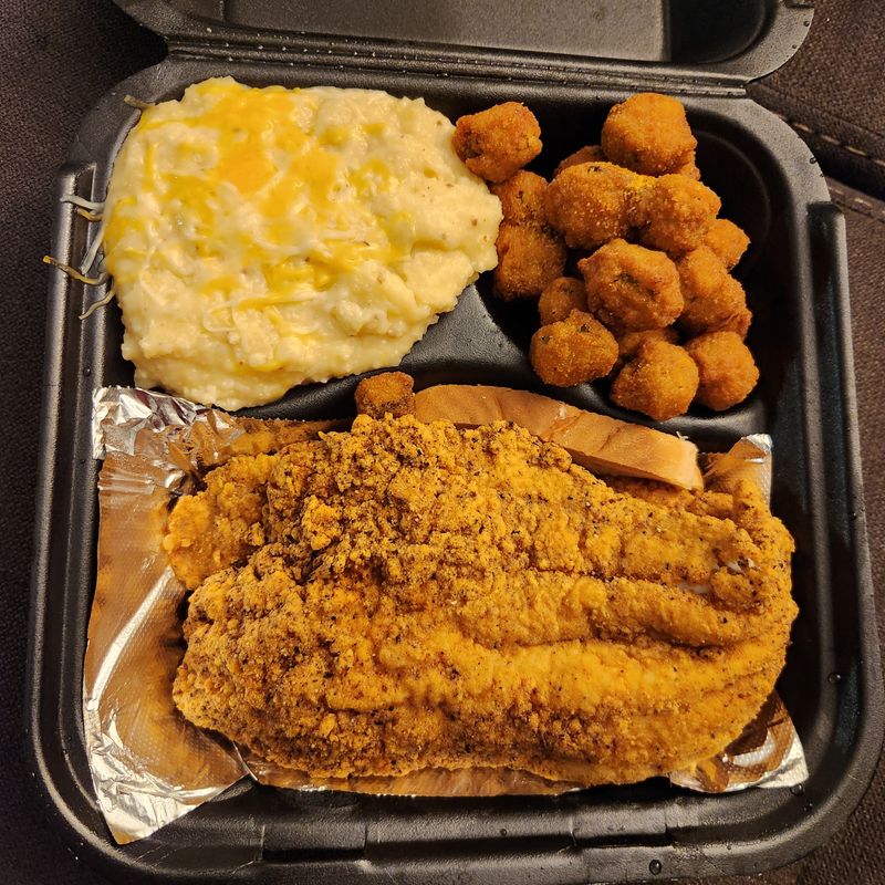 Granny's Fish 'N Grits