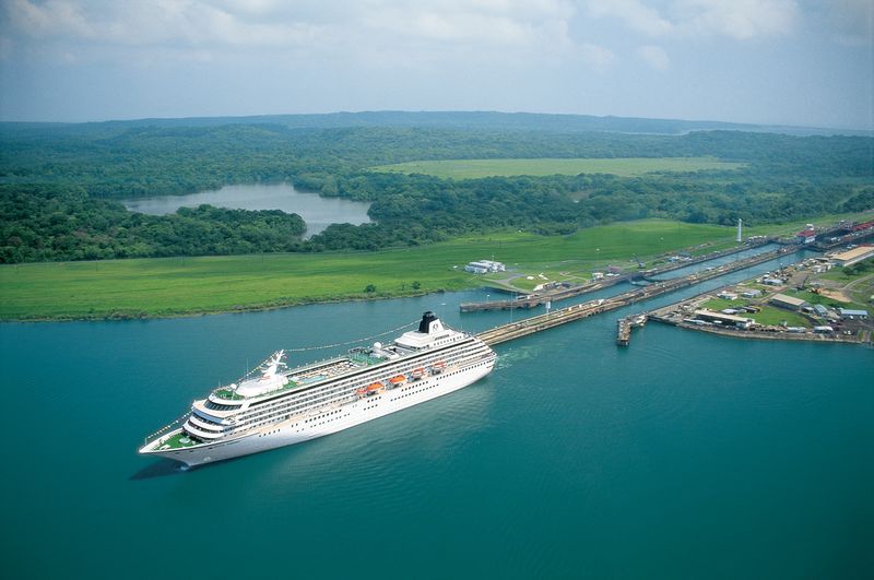 Costa Rica + the Panama Canal on National Geographic Quest (Lindblad Expeditions)