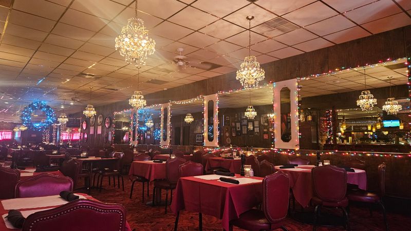 Vintage Atmosphere Since 1946