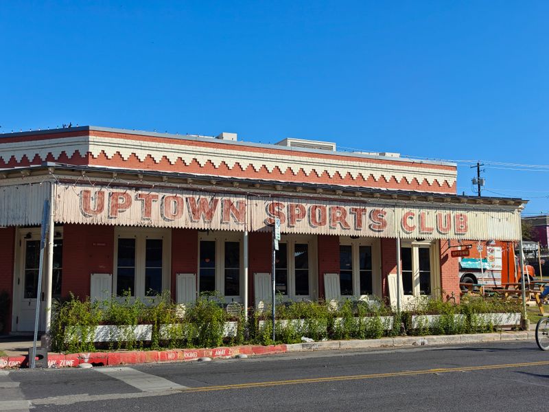 Uptown Sports Club – Austin