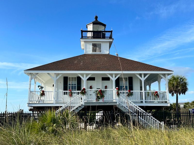 Port Boca Grande Lighthouse Museum – Historic lighthouse with panoramic Gulf views.