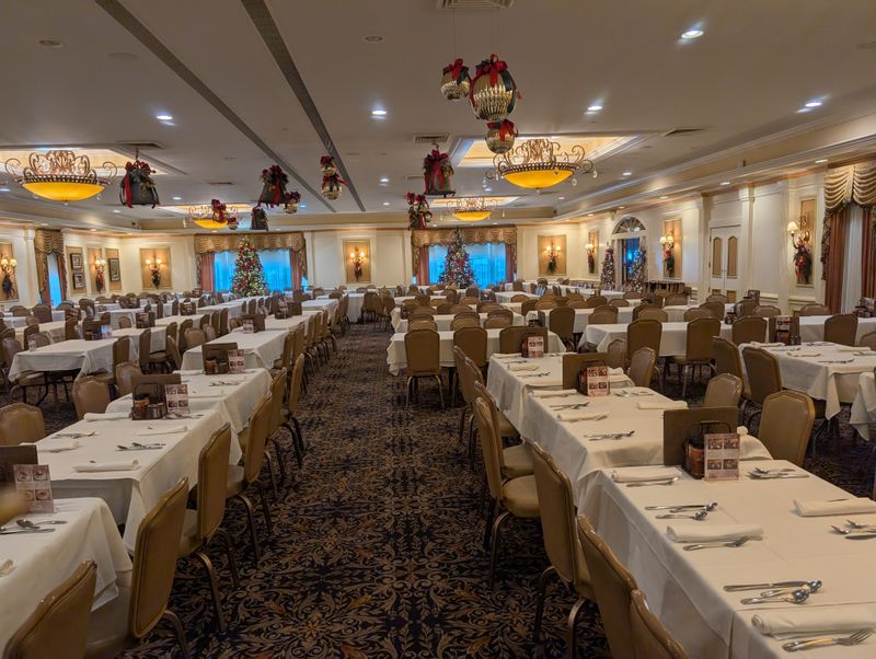 Weekends, Specials, And Prime Rib Nights