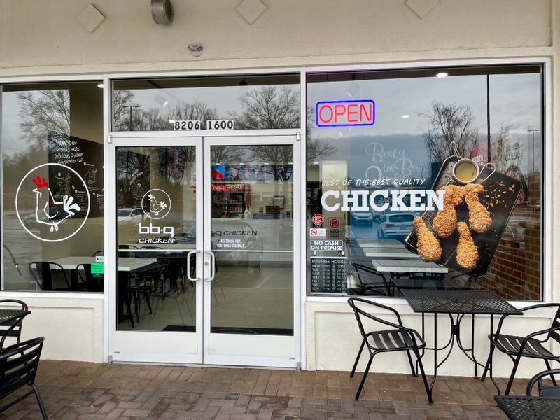 Location, Hours, and Vibe