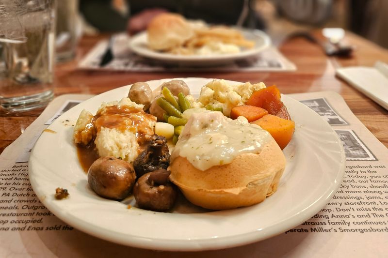 Buttered Noodles and Gravy Magic