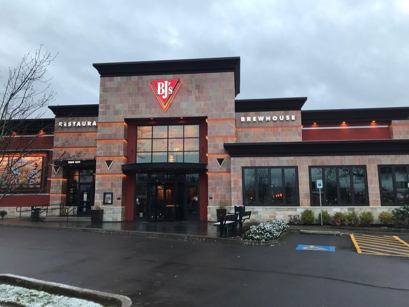 BJ's Restaurant & Brewhouse – Eugene, OR