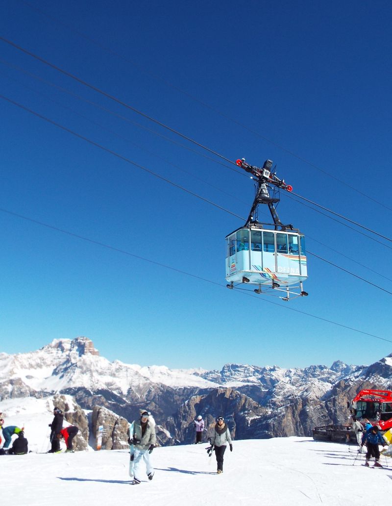 Ride the Tofana Freccia nel Cielo for huge Dolomite views