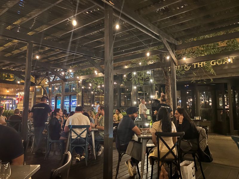 Service With Chicago Warmth