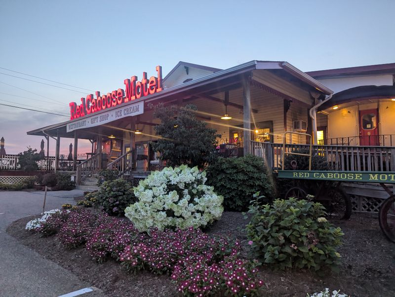 Railroad-Car Desserts at Casey Jones Restaurant, Strasburg