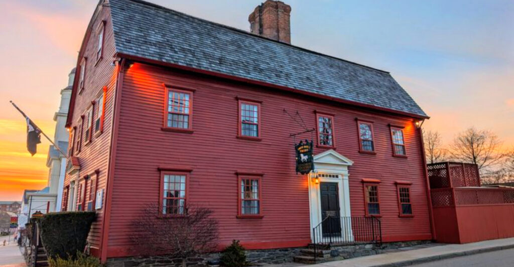 Step Inside This Newport Tavern That’s Been Open for Generations