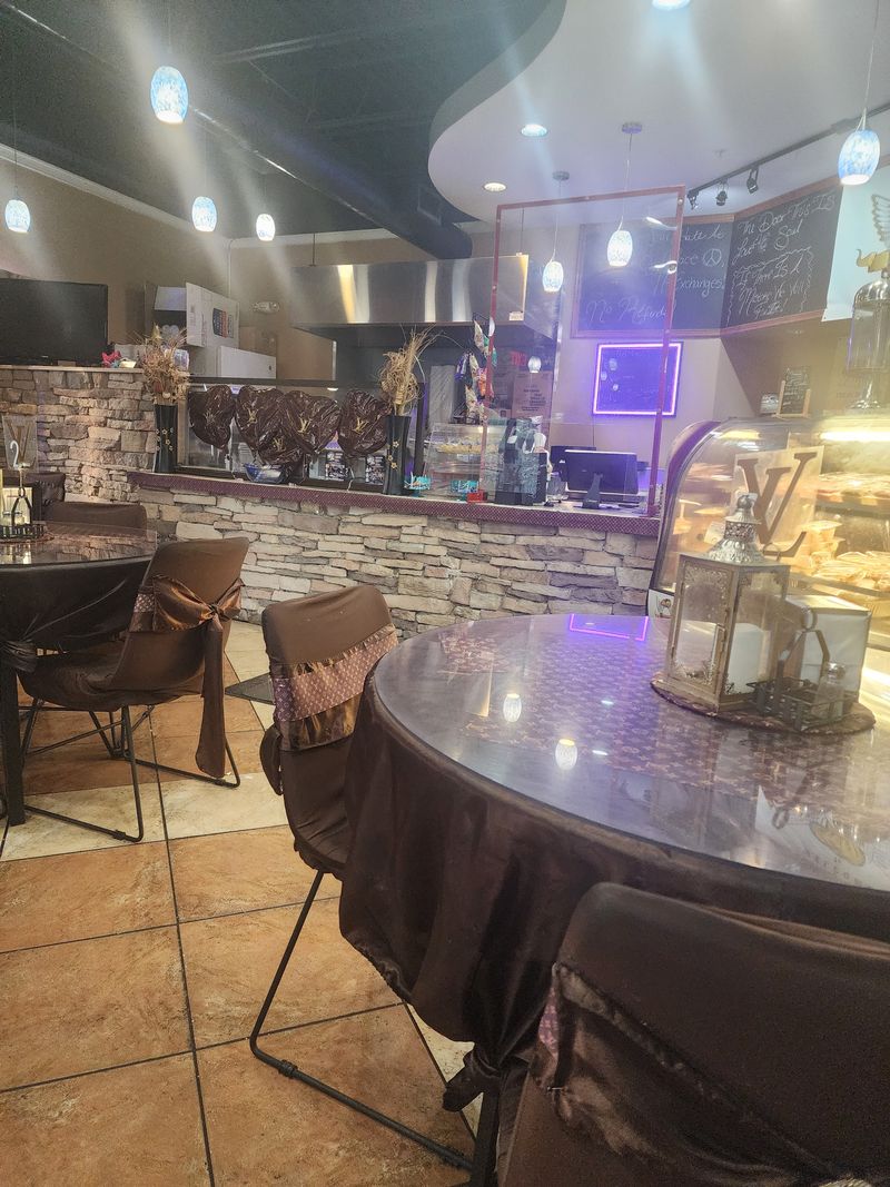 Sunday Hours and Vibes