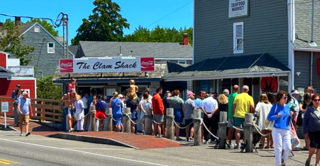 The 15 Coastal Seafood Shacks That Turned Fishermen’s Lunches Into Legends