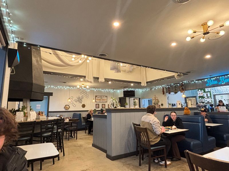 Location, hours, and vibe