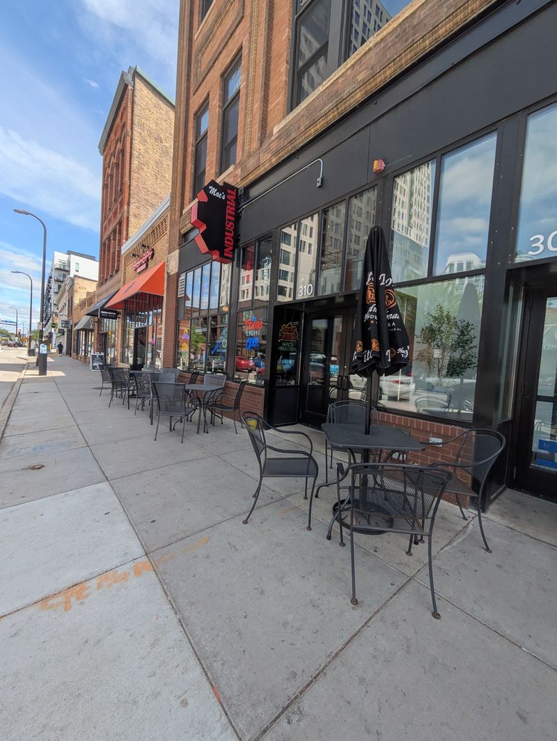 Mac's Industrial Sports Bar (Minneapolis)