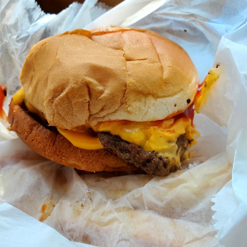 The Famous Cheeseburger