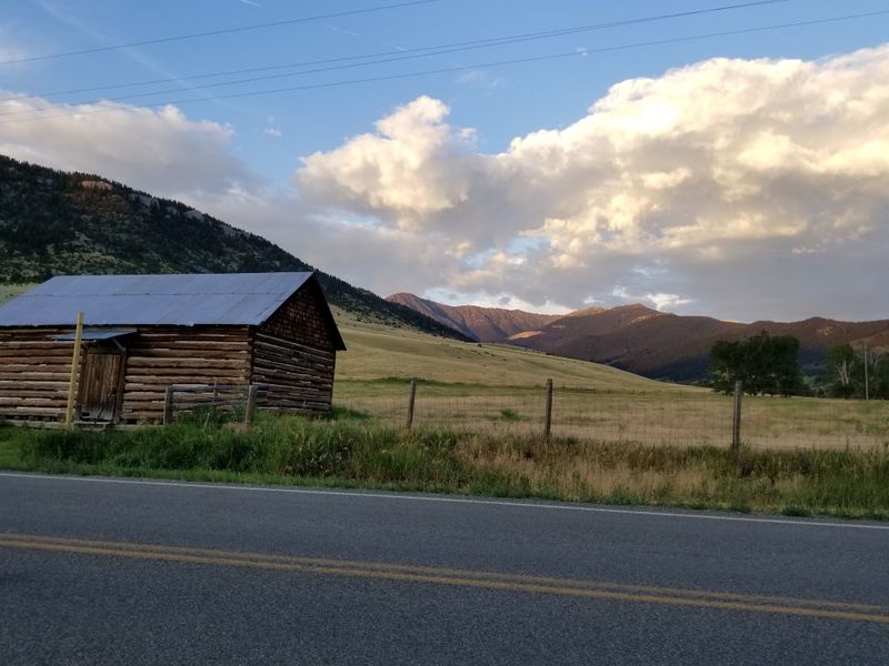 Paradise Valley's Old River Roads