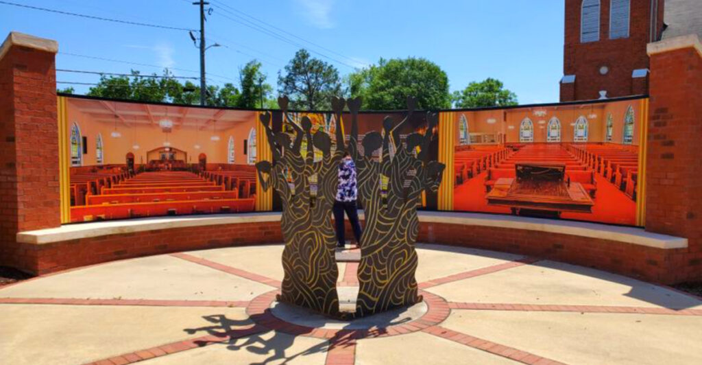 The Hidden Georgia Town Where Every Street Smells Like Fried Chicken