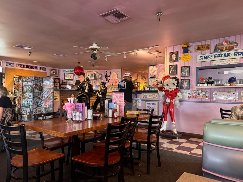 Breakfast All Day Vibes